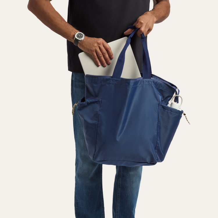 THE RIPPLE TOTE BAG // NAVY SEAL