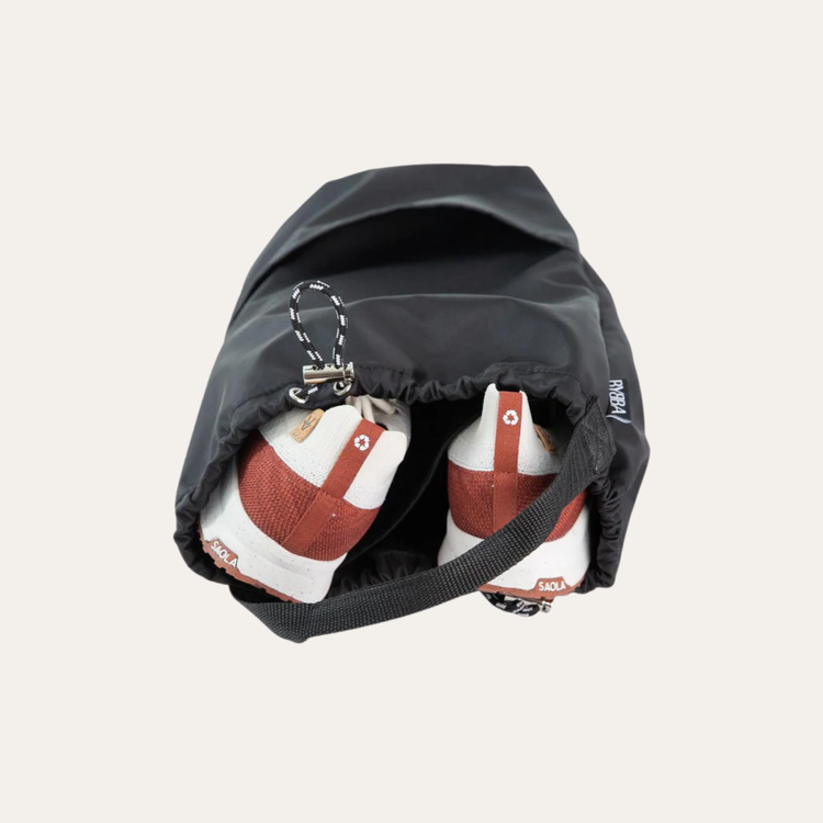 THE RIPPLE DUO POCKET SHOE & WINE BAG // STINGRAY BLACK
