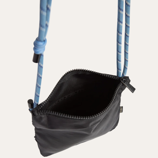 THE MAHÉ // STINGRAY