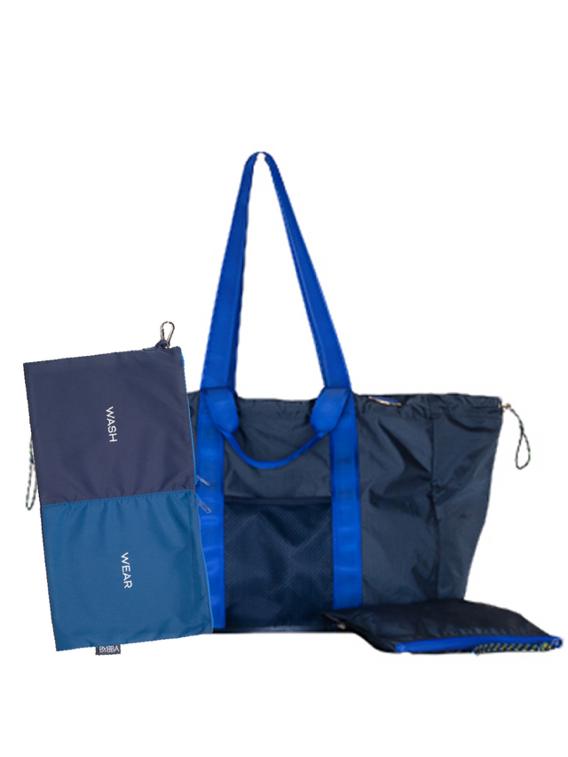 Dark blue travel bag with carry pouch
