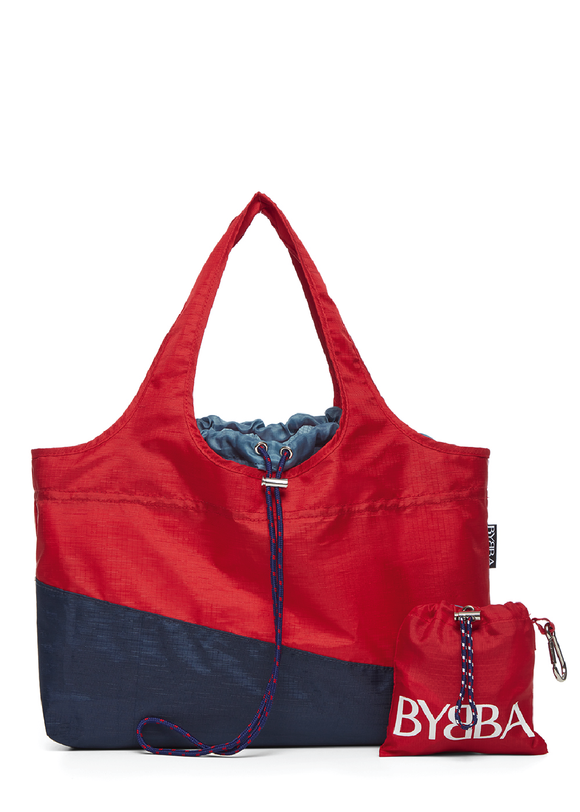 The Sur upcycled shopping tote